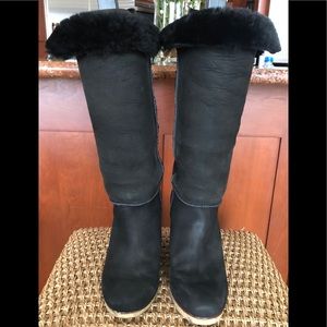 UGG 3195 Aprelle Nubuck Sherpa Wedge Boots -  7.5